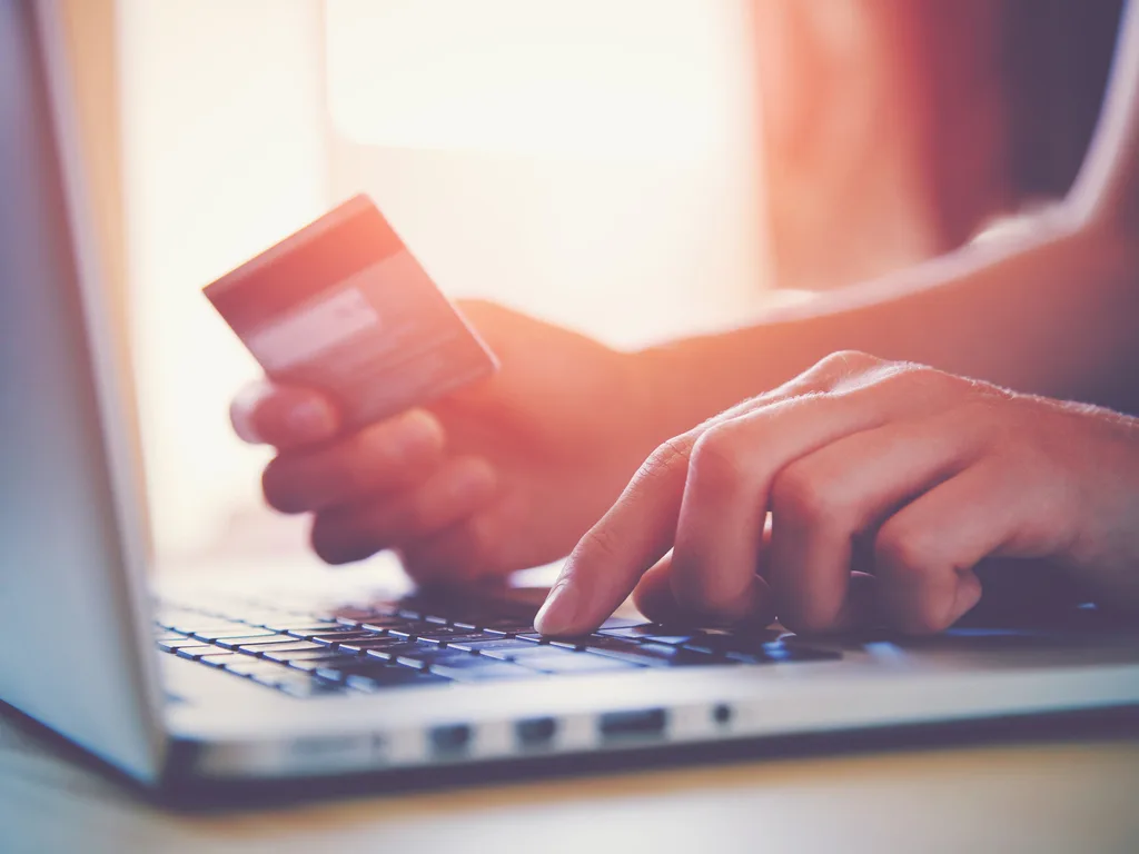 How Do Credit Card Advances Work?